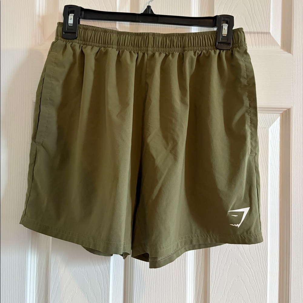Men’s gym shark shorts, 5 inch inseam